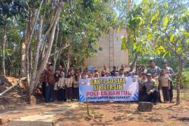 Polres Bantul mendistribusikan 25 ribu liter air di wilayah kekeringan