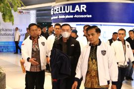 Indonesian Police repatriate online gambling fugitive from Thailand