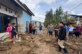 Indonesian VP calls for loan relief for West Sumatra flood victims