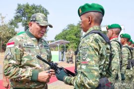 Menhan minta prajurit YTP dekat dengan rakyat