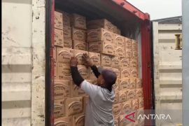 Bulog Natuna perkuat ketersediaan minyak goreng di perbatasan
