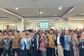 MES Surakarta dan ASBISINDO edukasi Gen-Z SMA Al-Islam 1 Surakarta lewat gaya hidup halal