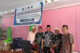 UNP bantu tingkatkan kompetensi guru Ponpes Ma'arif Assa'adiyah lewat media pembelajaran berbasis IT
