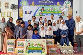 BAF salurkan makanan bergizi dan perlengkapan sekolah