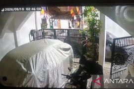 Pelaku curanmor di Karawang tak berkutik, linggis dan kunci astag jadi bukti