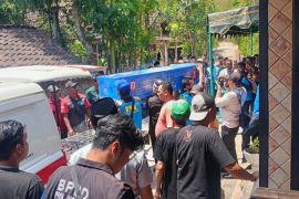 Satu jenazah korban KM Virgo 8 asal Tulungagung dipulangkan
