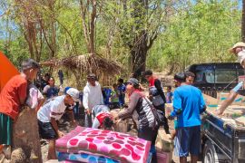 Kilang Plaju Palembang salurkan bantuan logistik dan sembako bagi korban gempa NTT