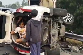 Pajero terguling di Tol Purbaleunyi, picu tabrakan beruntun 3 mobil