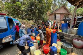 Trenggalek salurkan 2,5 juta liter air ke desa terdampak kekeringan