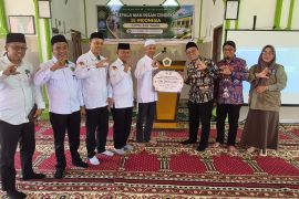 MAN IC se-Indonesia donasikan Rp288,8 juta untuk MTsN 1 Aceh Tamiang