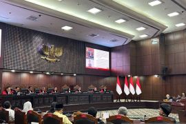 Gugatan soal polisi aktif isi jabatan di luar Polri kandas di MK