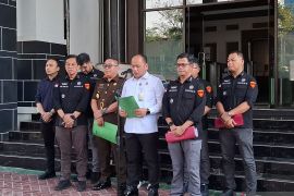 Kejagung limpahkan enam tersangka MBG ke Kejari Jakpus