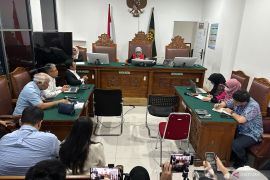 Hakim tolak praperadilan Silmy Karim soal penyitaan aset oleh KPK