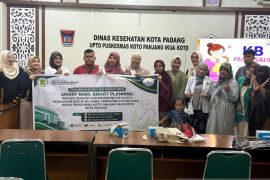 Smart mom, smart planning: PkM Unbrah perkuat edukasi KB pascapersalinan bagi Ibu hamil