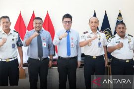 Imigrasi Maluku-OJK perketat awasi WNA antisipasi investasi ilegal dan modus penipuan keuangan