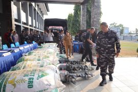 Kodaeral VIII amankan 6,25 ton sianida di Manado, Amurang, Gorut