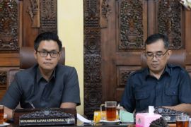 Warga Kalisapu desak Pemkab Tegal memperindah Gerbang Kota Slawi