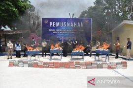Bea Cukai Tanjungpandan musnahkan 140.356 batang rokok ilegal