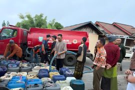 Pemprov Jateng menyalurkan 75,4 juta liter air atasi kekeringan