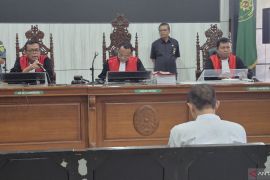 Sidang perdana Taufik Hidayat dilakukan secara tertutup