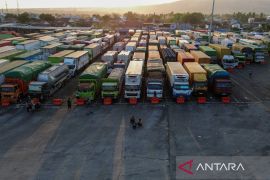 Pergerakan truk logistik Ketapang-Gilimanuk meningkat signifikan