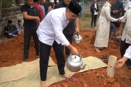 Bupati dan Wakil Bupati Merangin hadiri pemakaman Alm. Syafrudin Hadi