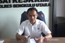 Polisi geledah rumah mantan Kepala Dinas TPHP Provinsi Bengkulu