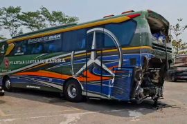 Kabut asap diduga picu tabrakan beruntun di Tol Palindra