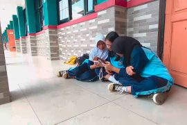 Komdigi siapkan sanksi denda bagi platform yang langgar PP Tunas