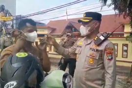 Polres Tarakan bagi-bagi masker antisipasi polusi udara karhutla