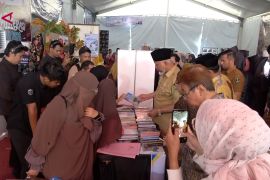 Festival Literasi, cara Sumbar lestarikan budaya