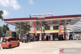 Penertiban BBM subsidi, antrean SPBU di Kendari mulai berkurang