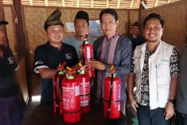 Pemkab Lombok Tengah memperkuat mitigasi kebakaran rumah adat Ende