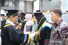 Rektor ULM titip 1.290 wisudawan bisa berkontribusi bangun daerah