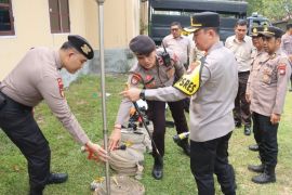 Polda Kepri turunkan 15 personel tangani karhutla di Lingga