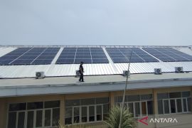 Rumah sakit Mardi Rahayu Kudus gunakan solar panel sebagai energi alternatif