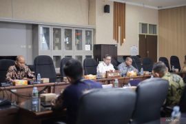 Pansus Pengawasan Distribusi BBM Bersubsidi DPRD Kalsel tahap finalisasi
