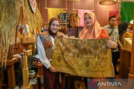 Wagub dorong perluasan pasar kriya NTB tembus internasional