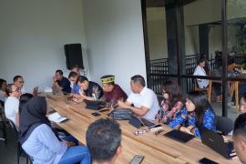 Kemenpar menyerap aspirasi pelaku wisata LoB untuk pariwisata Labuan Bajo