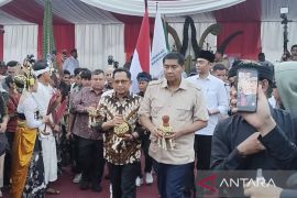 Dua menteri lepas 125 truk angkut genteng dalam program Gentengisasi