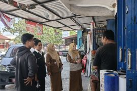 Disdag Mataram turun pantau kenaikan harga semen
