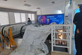Eskalator Stasiun Duri tiba-tiba bergerak mundur, 12 penumpang alami Luka
