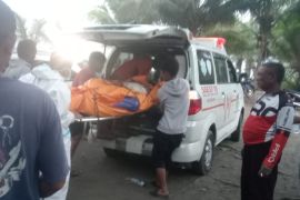 Kapal nelayan terbalik di perairan Pamoekan Tasikmalaya, 2 orang ditemukan meninggal dunia