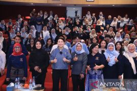 Wamen Veronica ajak kolaborasi kembangkan Kebun Pangan Perempuan