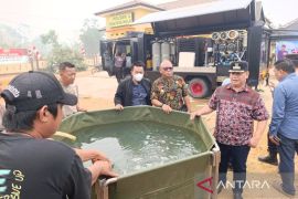 Kendaraan khusus dioperasikan bantu penuhi air minum kafilah MTQ Kotim