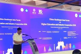 Luhut minta Universitas Tsinghua kolaborasi riset genomik 435 tanaman herbal Indonesia