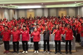 Armuji serukan kader PDIP Surabaya solid kerja untuk rakyat