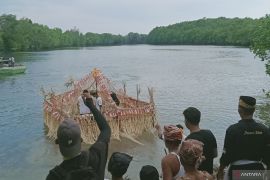 Penajam Paser Utara siapkan dana Rp100 juta untuk bersih-bersih kampung