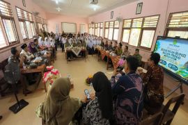 Bupati ingatian siswa jangan terjerat bahaya judol dan radikalisme