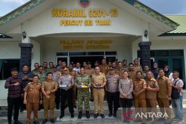 Camat dan Kapolsek Tembung bersama para Kades sambangi Koramil 0201-13/PST di HUT TNI